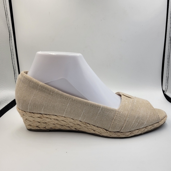 Lifestride Lioness Tan Canvas Espadrille Wedges Sz 8.5 - Picture 8 of 11